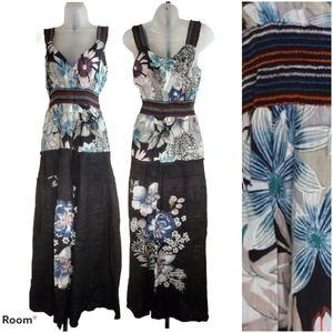 Signature JMD Maxi Flowy Floral Dress Medium